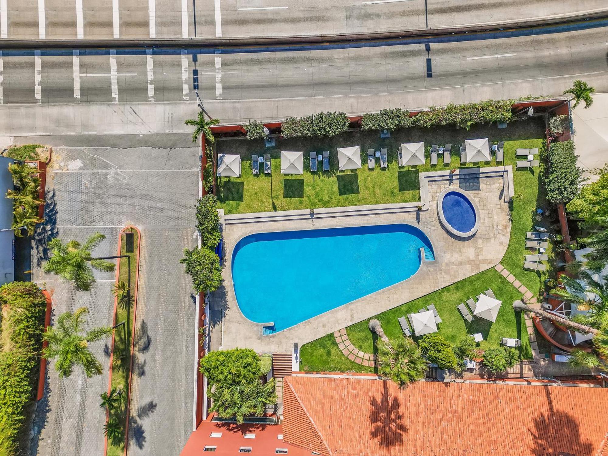 Fiesta Inn Cuernavaca Exteriör bild